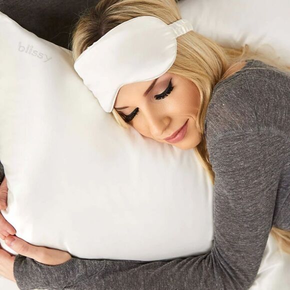 Blissy White Mulberry Silk Pillowcase size Standard with zipper NWT in box - Picture 7 of 7